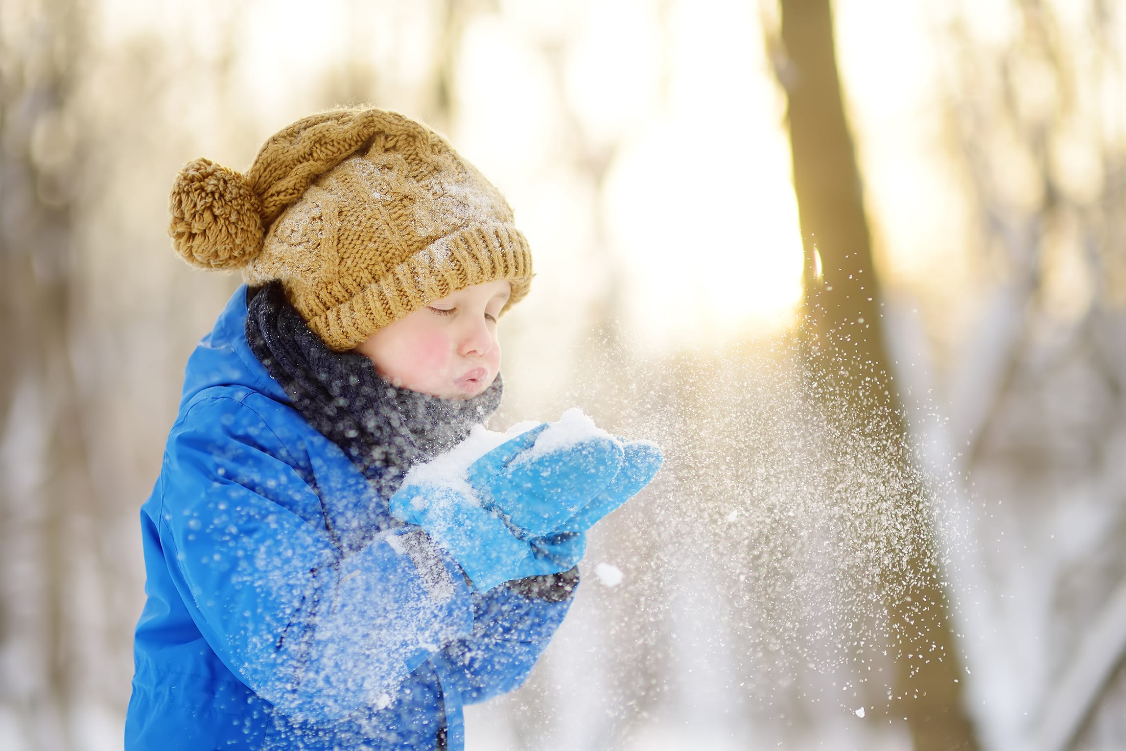 Winterfreuden für Groß und Klein – Spaß im Schnee direkt vor der Tür © shutterstock.com